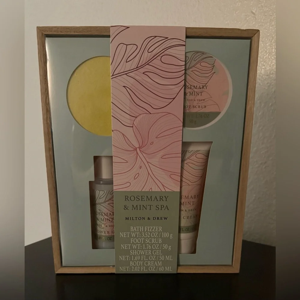 Milton & Drew Rosemary & Mint Spa Gift Set | Wooden Case Bath & Body Bundle
